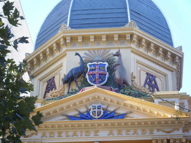 Adelaide Arkaden Eingang von der Rundle Mall Seite.