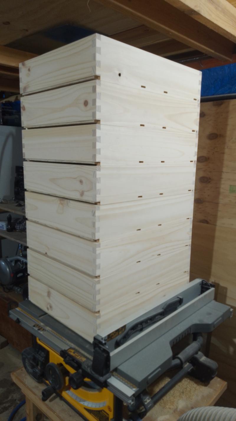 Eight small drawers with a 36kg load rating and two large ones with a 100kg load rating.<br>That should do it.